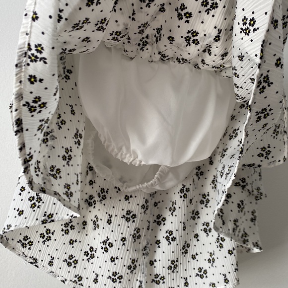 🌼 BCBG Flowy Tubetop - Picture 6 of 7